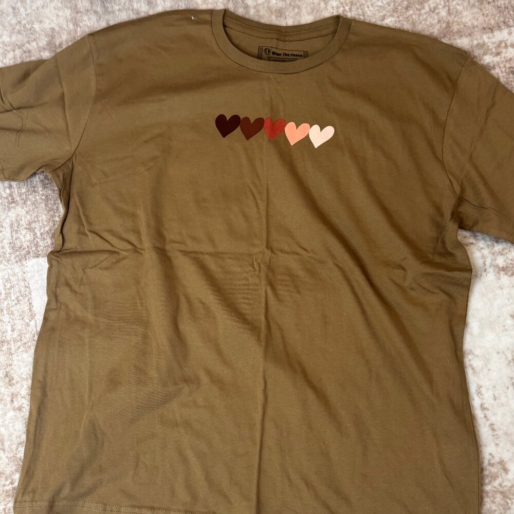 Golden Brown Cotton S/S T-shirt w/ 5 Hearts in Different Skin Colors on Front XL